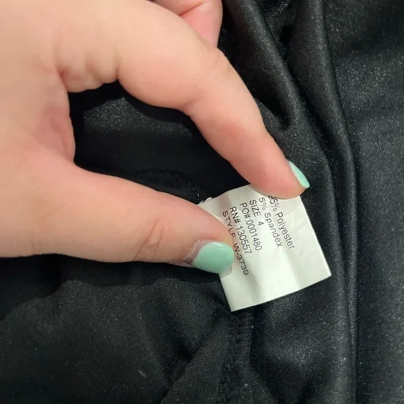 Elegant Women's Skirt - Picture 2 of 2